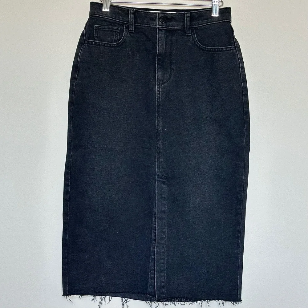 Hollister Ultra High-Rise Black Denim Midi Skirt Front Slit Raw Hem Size 3 W26